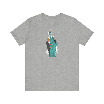 Trump Biden Statue Of Liberty - Menage a Tois - Men's T-Shirt